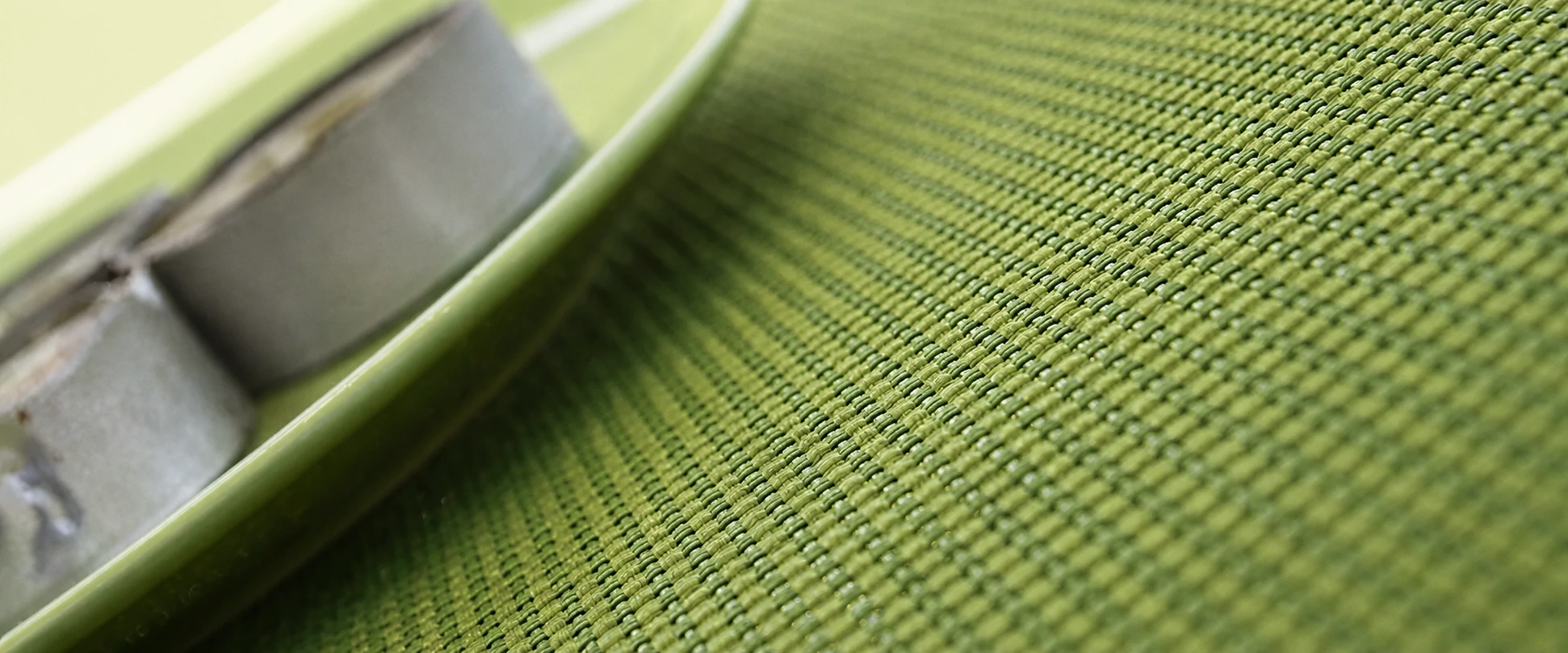 Dettaglio del tessuto tecnico verde del lettino Royal XL