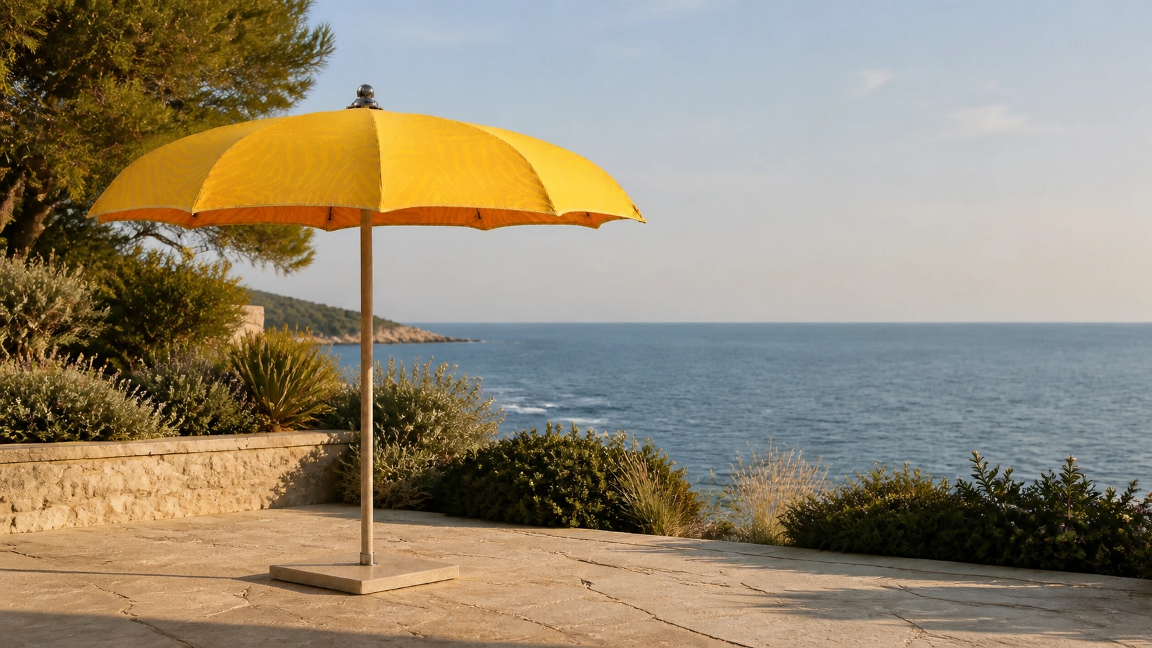Ombrellone Source Stecche Curve Toscano Forme in un progetto outdoor su misura sul mare